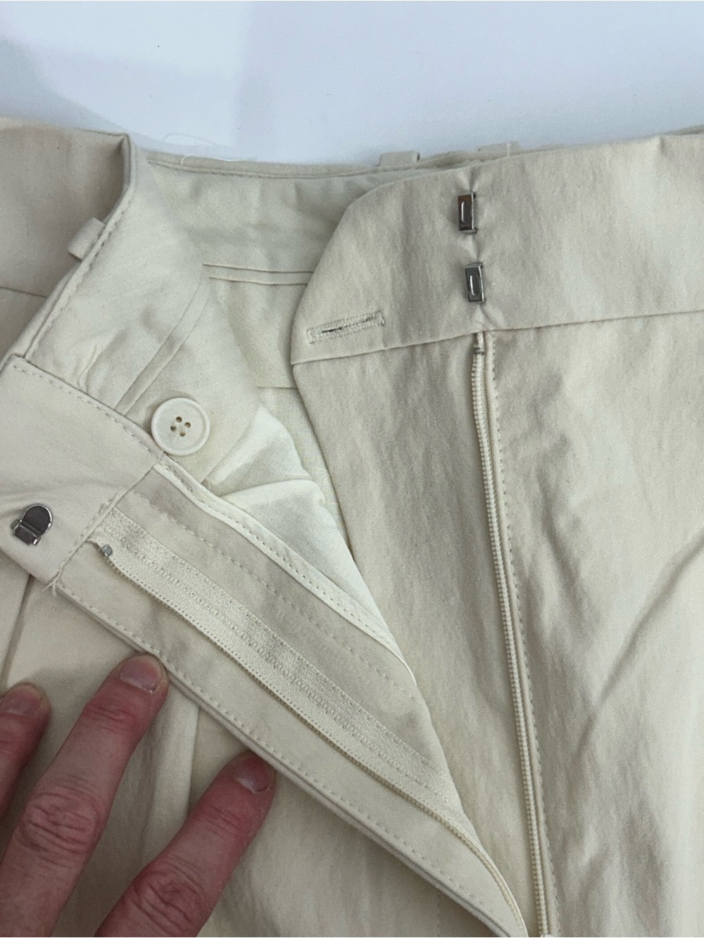 Zara Wide Leg Pants in Light Cream Zip Closure Front pockets Size M - Picture 5 of 13